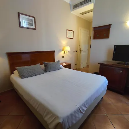 Nuvò 4*