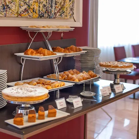 Nuvò Hotel 4*