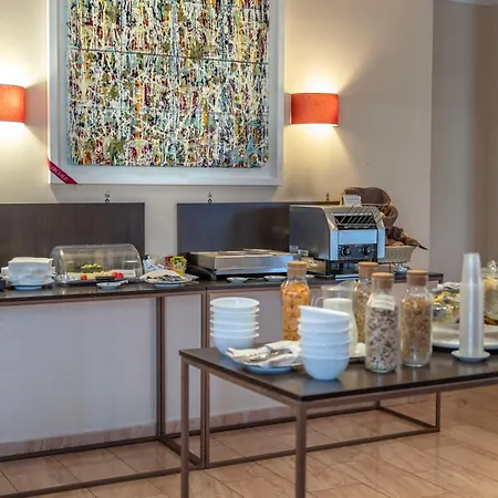 Nuvò Hotel 4*