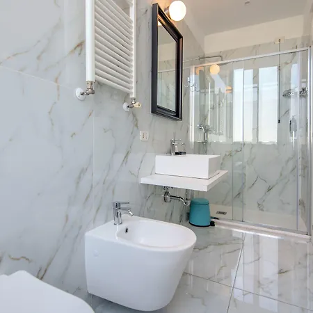 Hotel Nuvo 4*