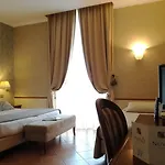 Nuvo 4*
