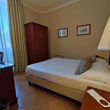 Hotel Nuvo 4*