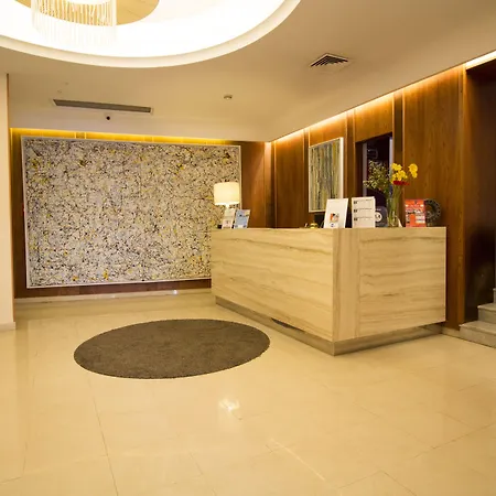 Hotel Nuvo 4*