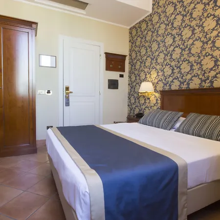 Nuvo Hotel Neapol