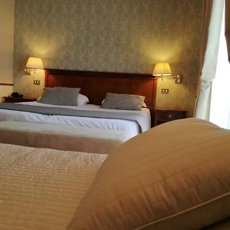 Nuvo Hotel 4*
