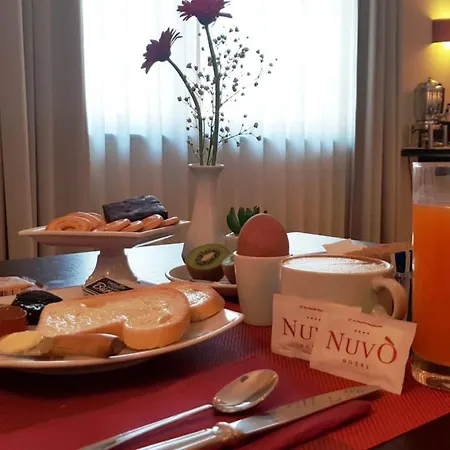 Nuvo فندق 4*