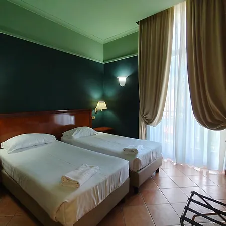 ヌーボ 4* ナポリ