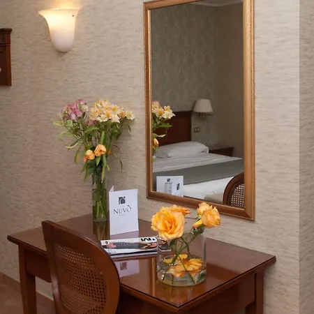 ヌーボ ホテル ナポリ