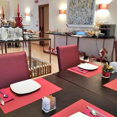 ホテル ヌーボ 4*